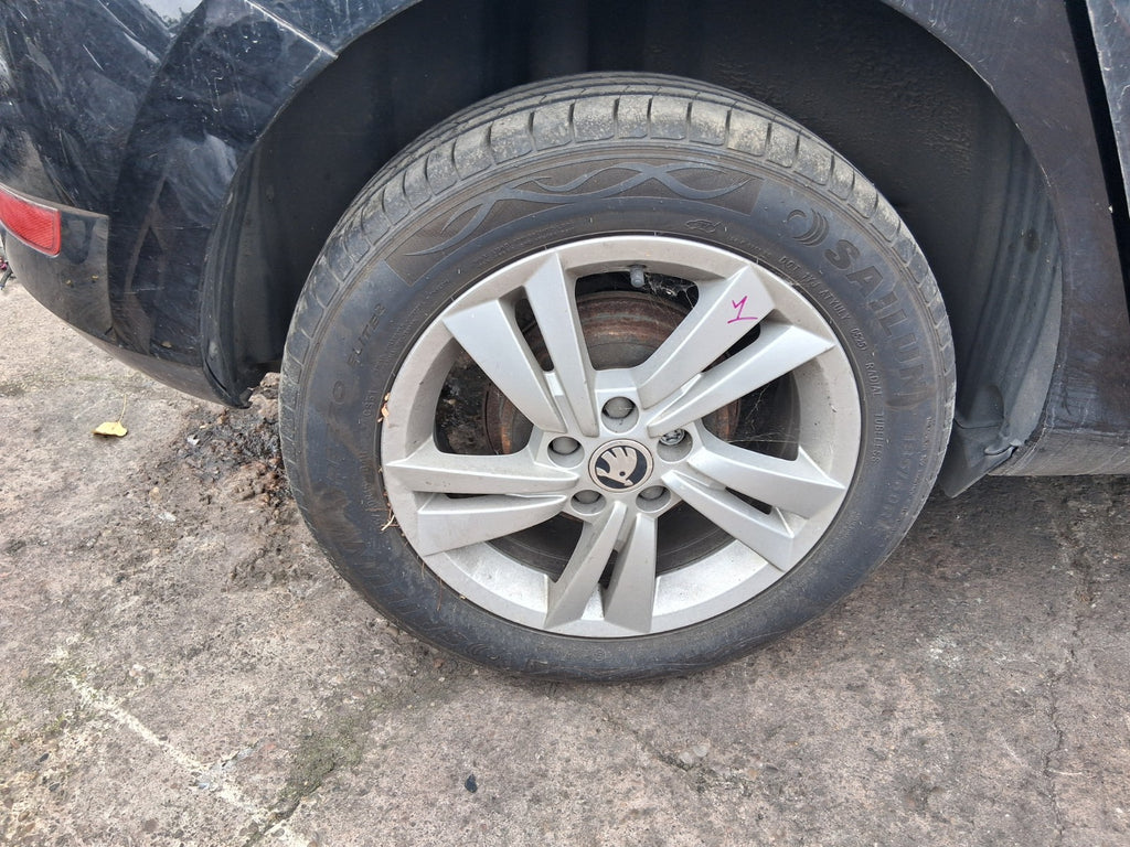 2020 SKODA FABIA MK3 NJ 15 INCH ALLOY WHEEL WITH TYRE 185/60R15