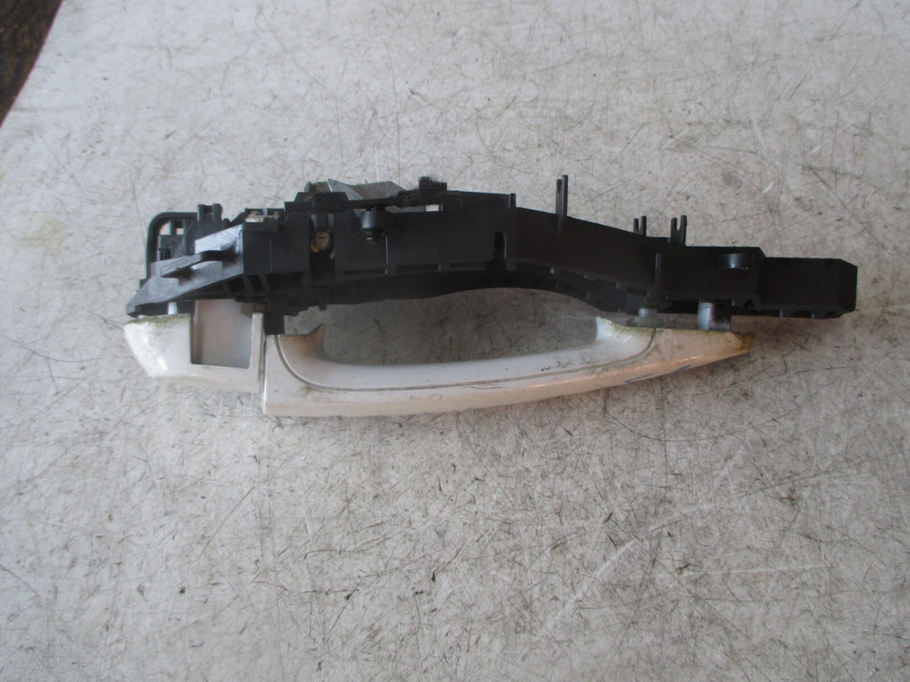 BMW F30 3 SERIES 2017 NSF PASSENGER SIDE FRONT DOOR HANDLE