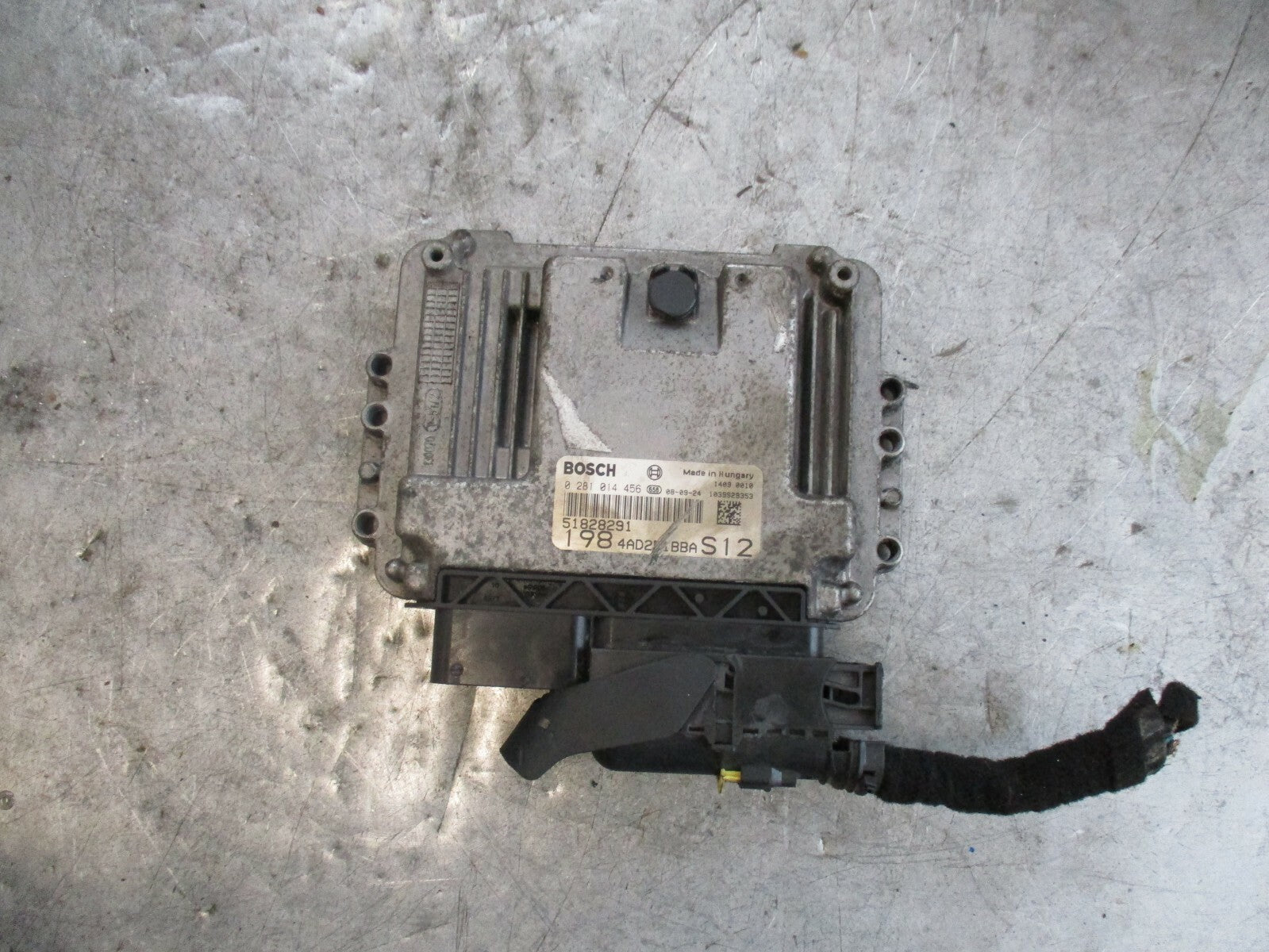 FIAT BRAVO MK2 1.6 ENGINE CONTROL UNIT ECU MODULE 51828291