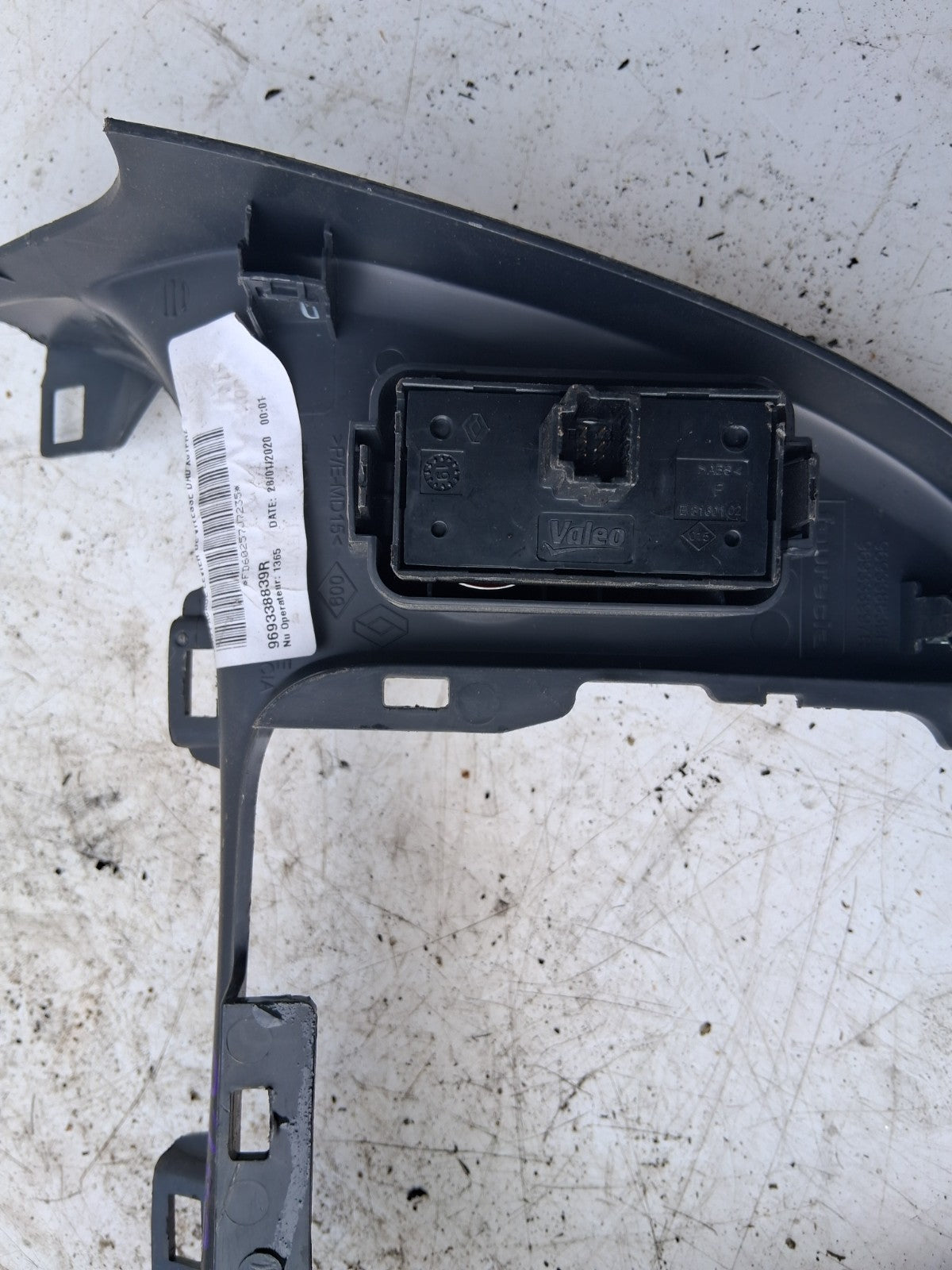 2020 RENAULT KANGOO MK2 RADIO STEREO MULTIMEDIA SURROUND TRIM 969338839R