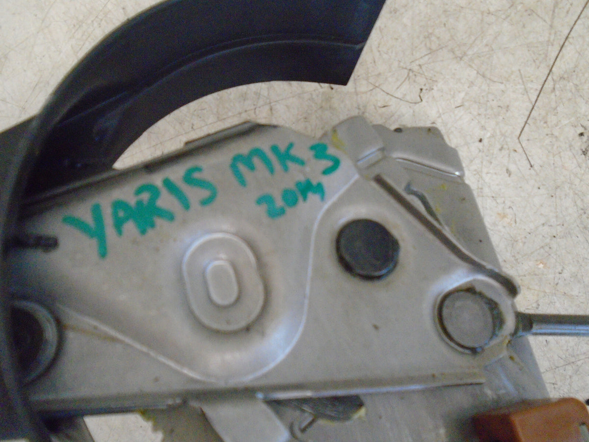 TOYOTA YARIS MK3 2014 PARKING HANDBRAKE LEVER MECHANISM