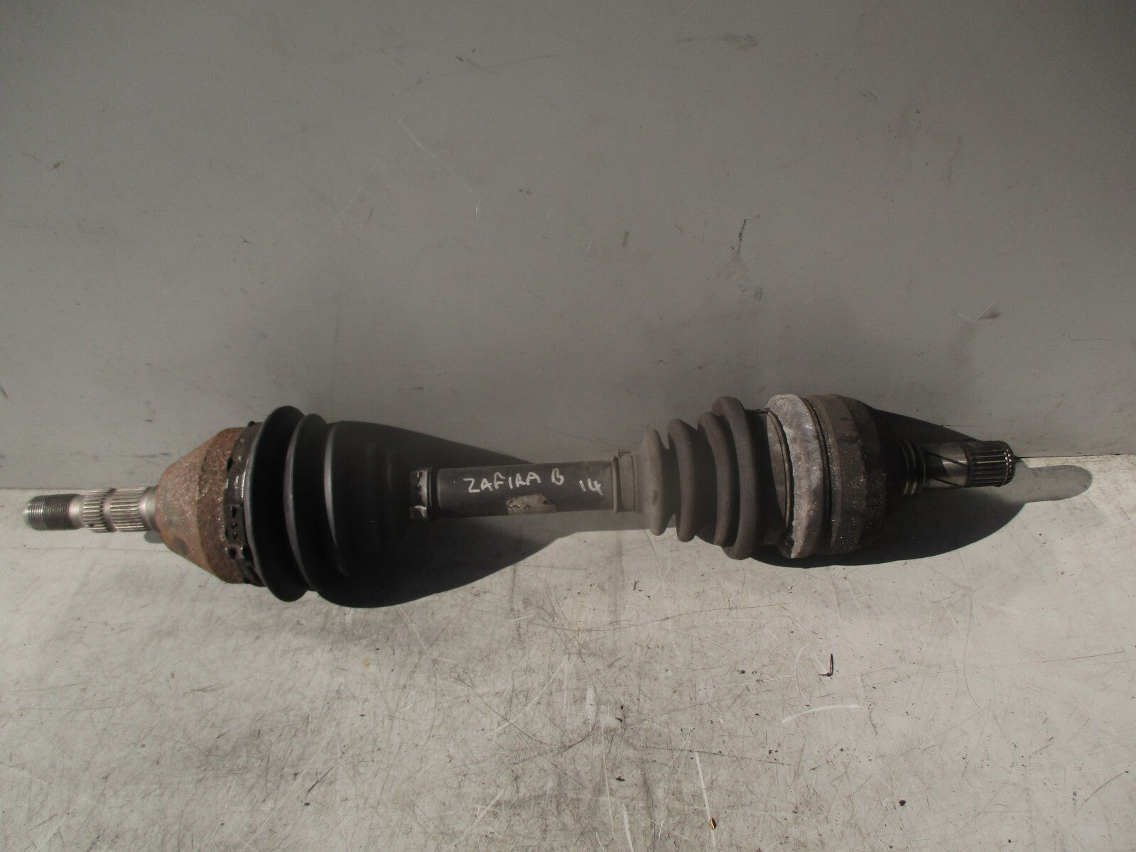 2014 VAUXHALL ZAFIRA B NSF PASSENGER FRONT LEFT DRIVE SHAFT