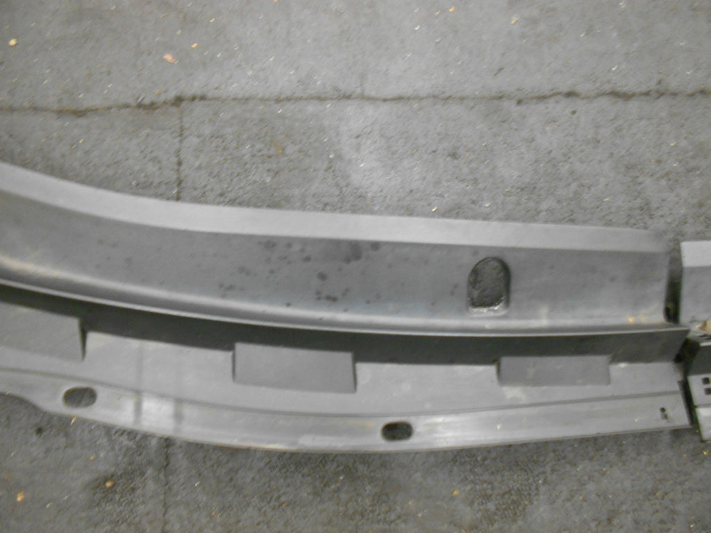 MAZDA 3 BK 2005 SCUTTLE PANEL WINDSCREEN WIPER SURROUND TRIM B32H507R1