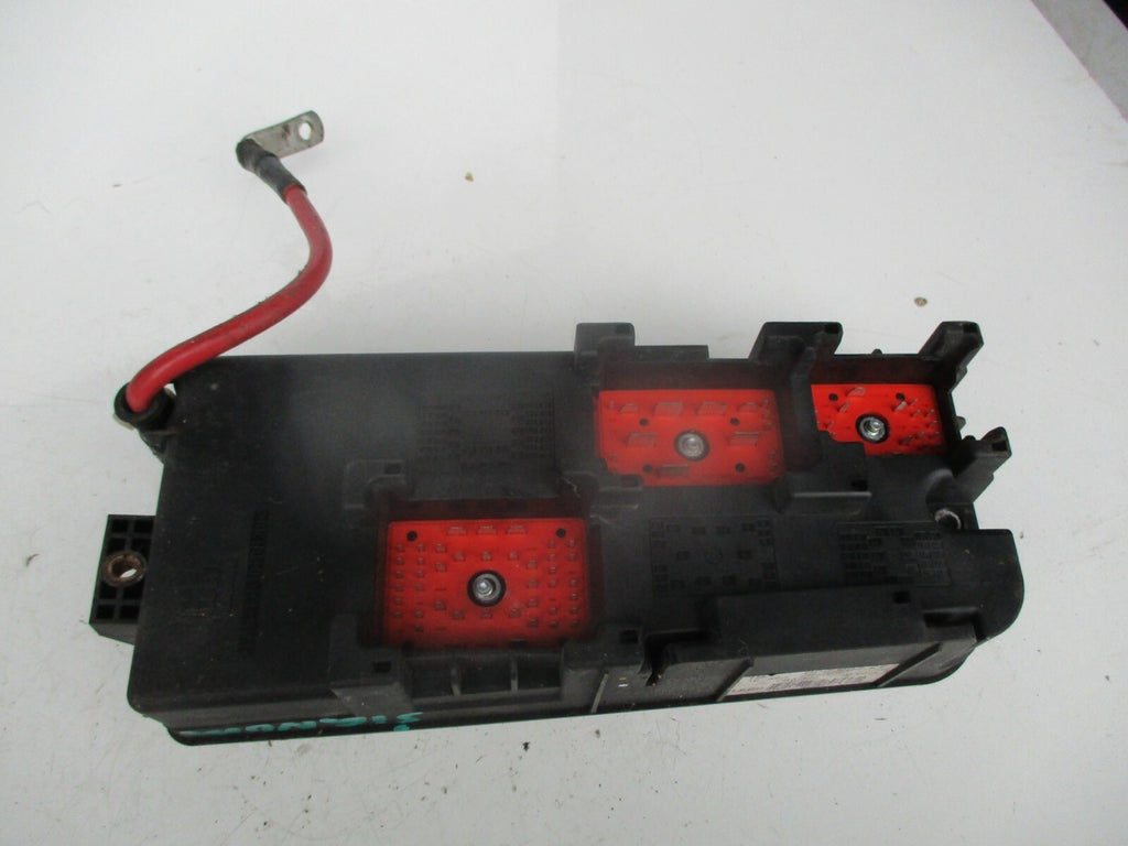 VAUXHALL SIGNUM 2006 1.9 CDTI FUSE RELAY FUSEBOX ASSEMBLY UNIT 13205800