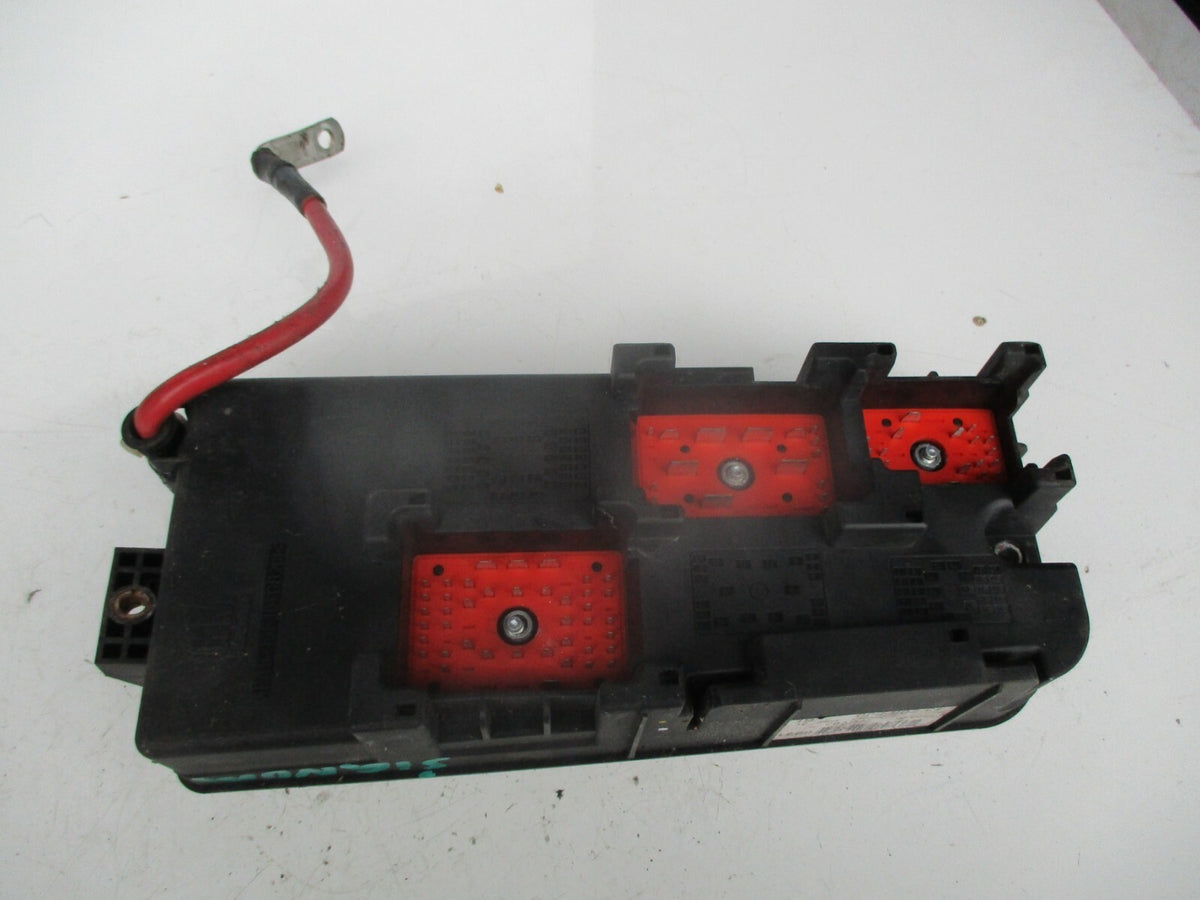 VAUXHALL SIGNUM 2006 1.9 CDTI FUSE RELAY FUSEBOX ASSEMBLY UNIT 13205800