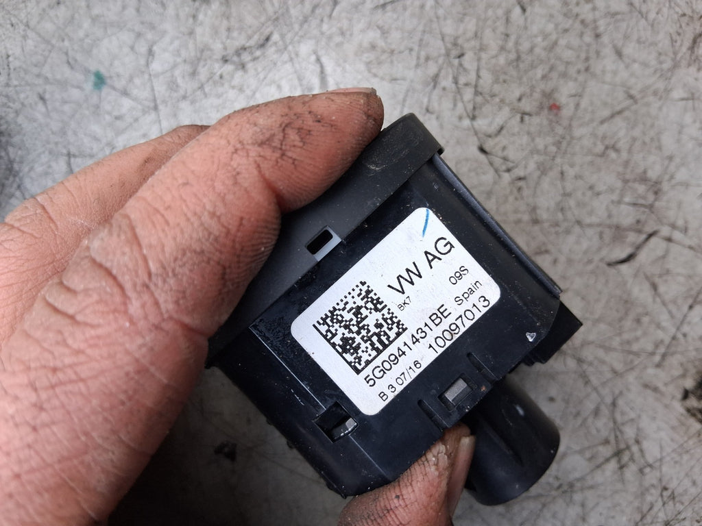 2016 VW VOLKSWAGEN GOLF MK7 HEADLIGHT SWITCH 5G0941431BE