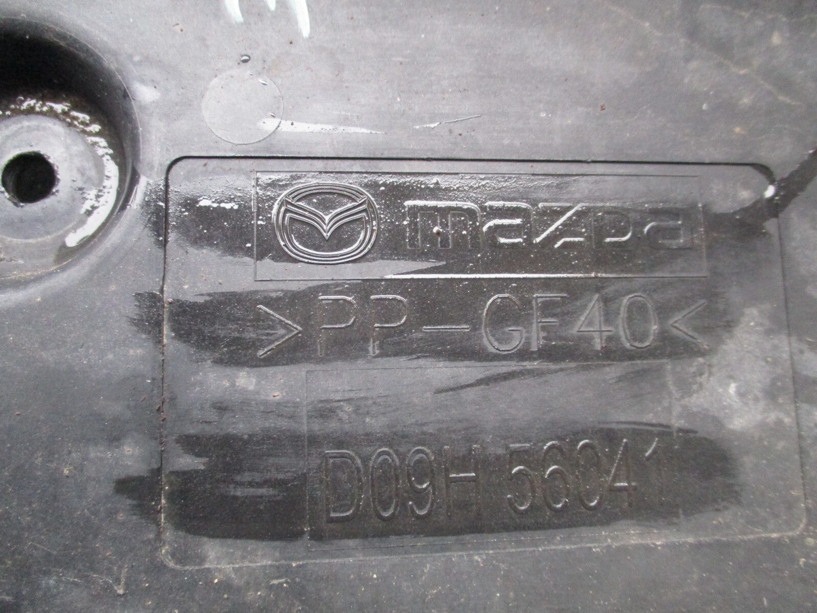 2010 NISSAN JUKE BOX BRACKET D09H56041