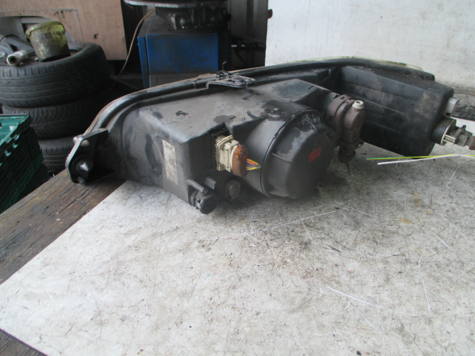 PEUGEOT 306 2003 OSF DRIVER SIDE FRONT HEADLIGHT HEADLAMP 9625305380