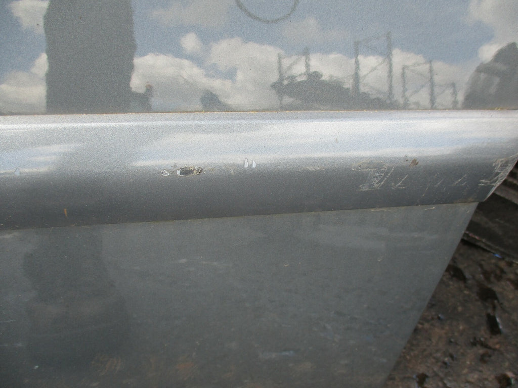 CHEVROLET LACETTI J300 (MK2) NSF PASSENGER SIDE FRONT DOOR GREY