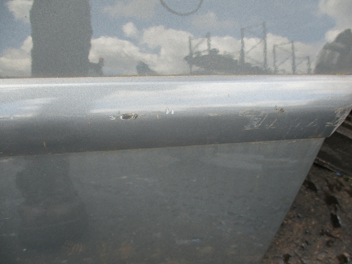 CHEVROLET LACETTI J300 (MK2) NSF PASSENGER SIDE FRONT DOOR GREY