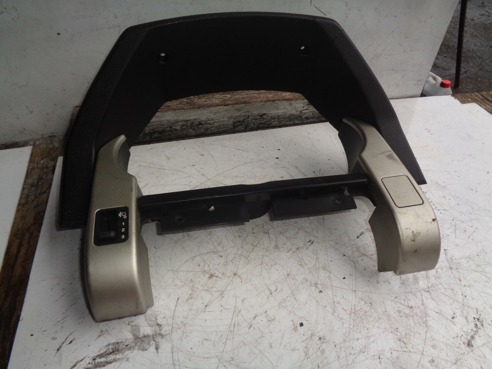 LAND ROVER FREELANDER 2005 SPEEDOMETER SURROUND PANEL fav500020xxx