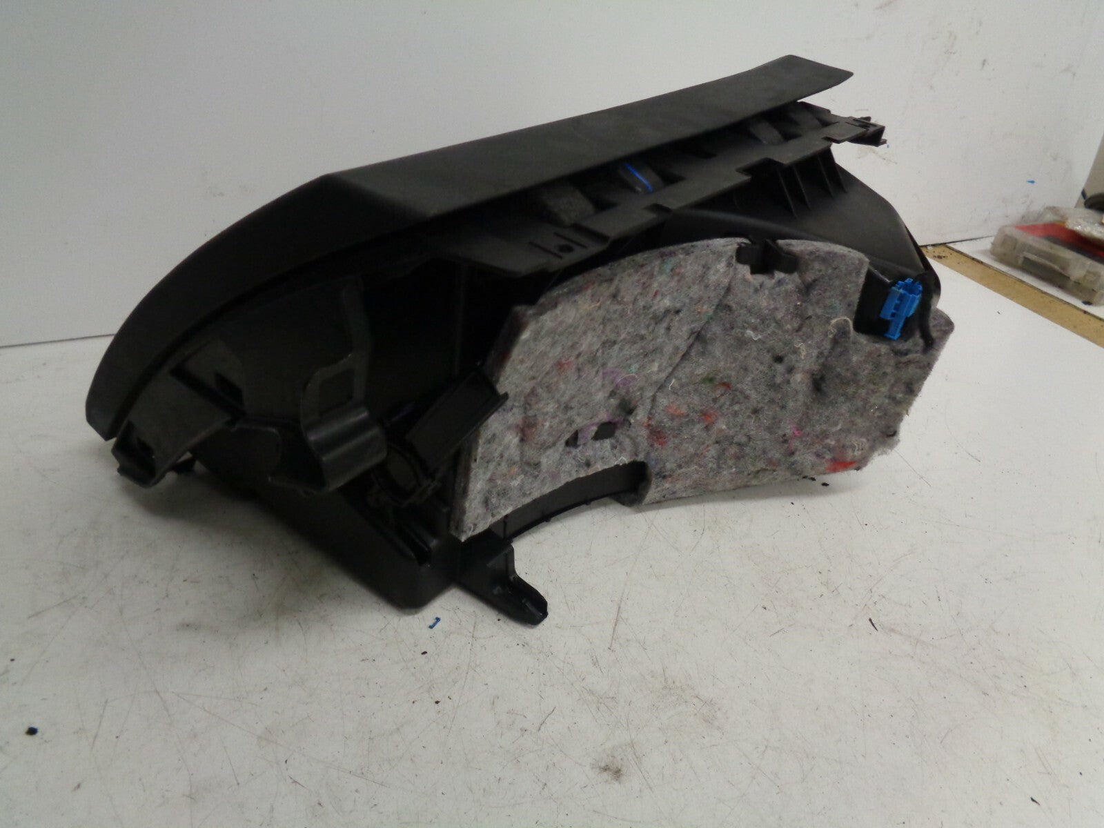 MERCEDES A CLASS A180 2017 W176 STORAGE GLOVE BOX