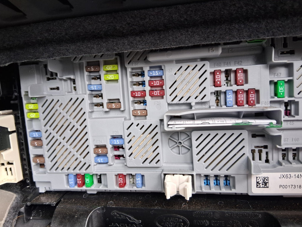 2024 RANGE ROVER VELAR P400e 2.0 HYBRID ELECTRIC REAR FUSE BOX JX6314N030AB