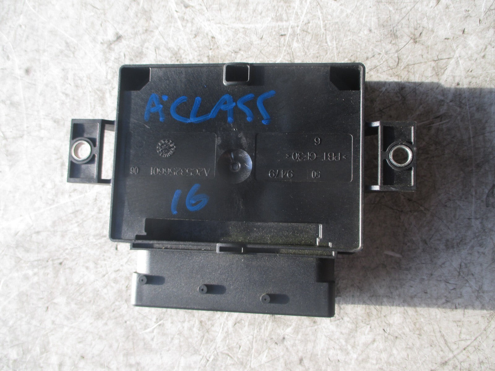 MERCEDES BENZ A CLASS W176 2016 PARKING CONTROL MODULE ECU A2469008516